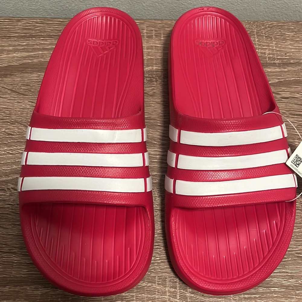 ADIDAS Kids Duramo slide Pink and White Sz 5